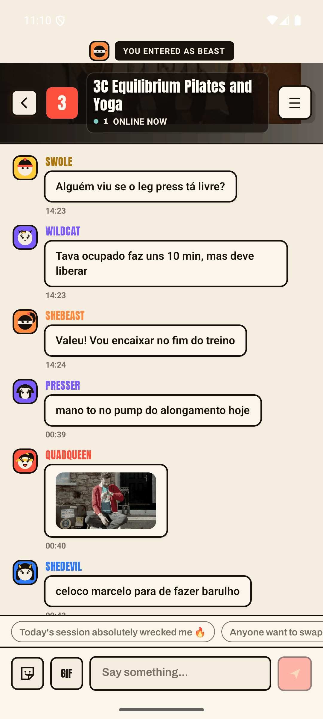 Gymmo app screen showing a gym's live chat